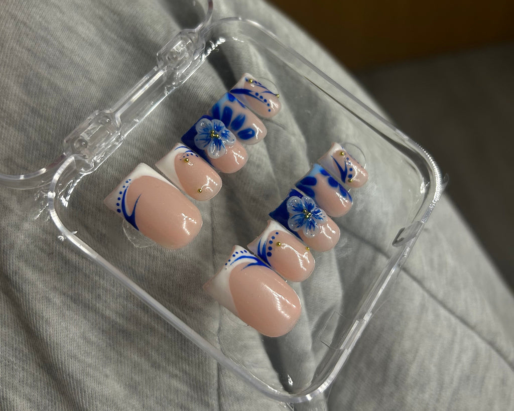 Blue/Pink Flower Design